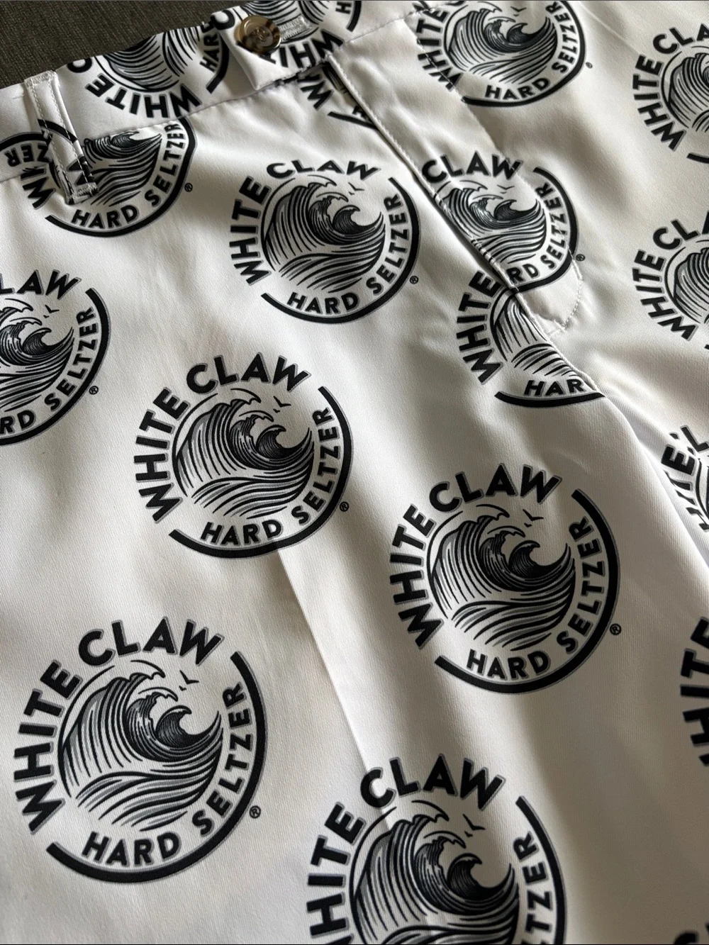 Loud Mouth White Claw Seltzer Golf Shorts White Black Logo Size 38 Men's